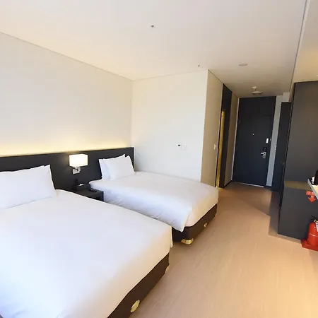 Geoje Artnouveau Suite Hotel Exterior photo